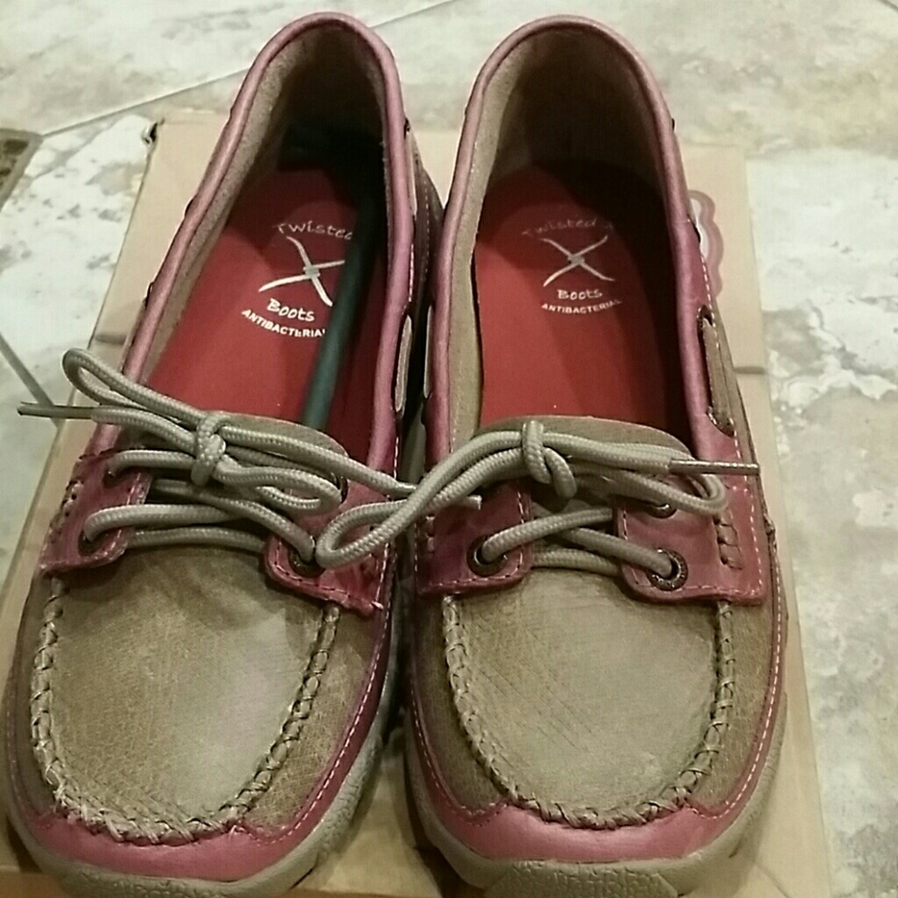 Twisted X Womens driving mocs nwt 6.5 shoes boots